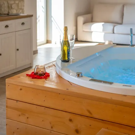 Apartamento Valle In Fiore - Private Jacuzzi & Sauna - Italywego Ilci